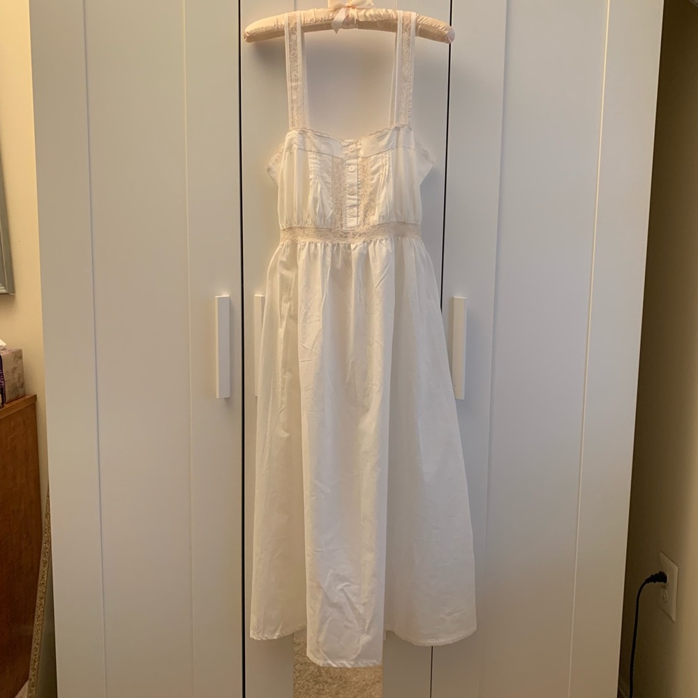 Laura Ashley nightgown medium NWT
